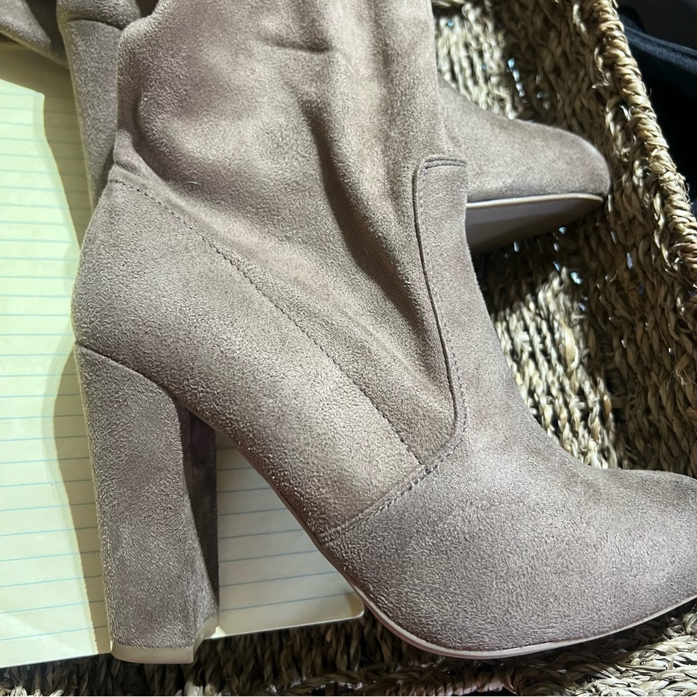 Over the Knee Amaya Tan Boots (NWOT) - Picture 3 of 16